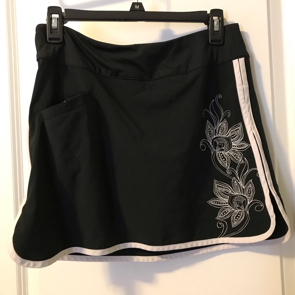 Athleta skort. Cute design. Great condition.